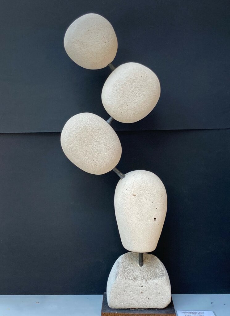 gleichgewicht, 2025, Porenbeton - Stahl